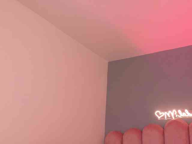 Kendalmiller webcam