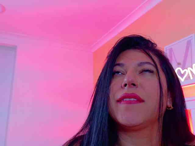 Kendalmiller webcam