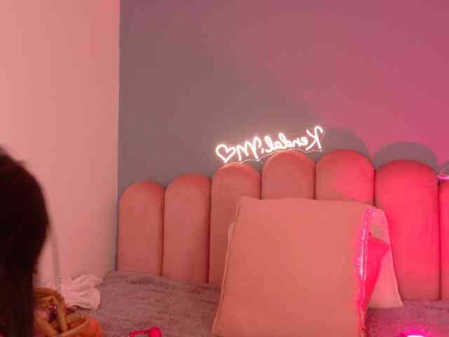Kendalmiller webcam