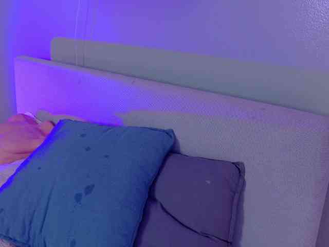 Kendalmiller webcam