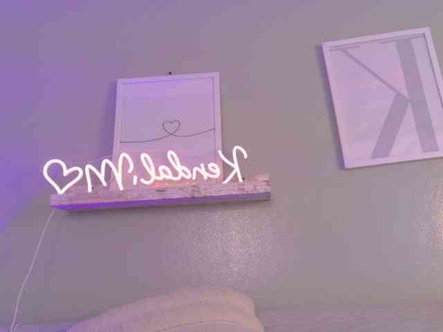 Kendalmiller webcam