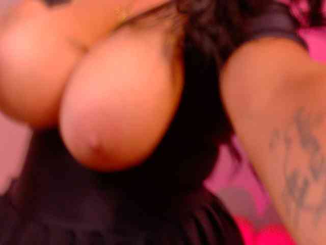 Kendalmiller webcam