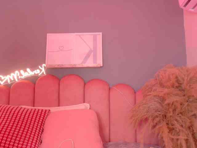 Kendalmiller webcam