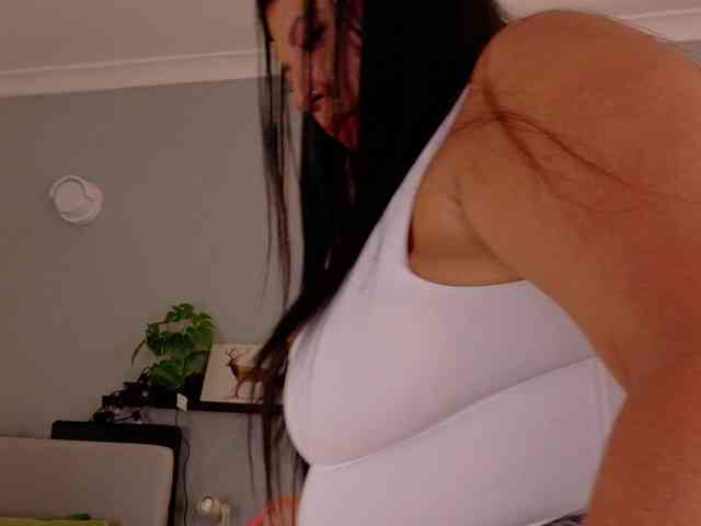 Kendalmiller webcam