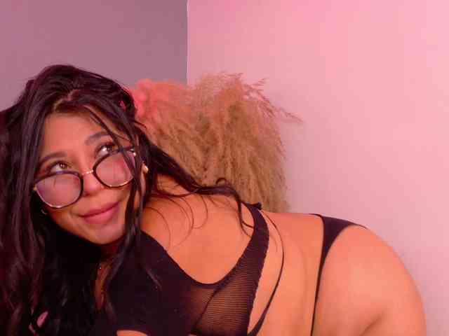 Kendalmiller webcam