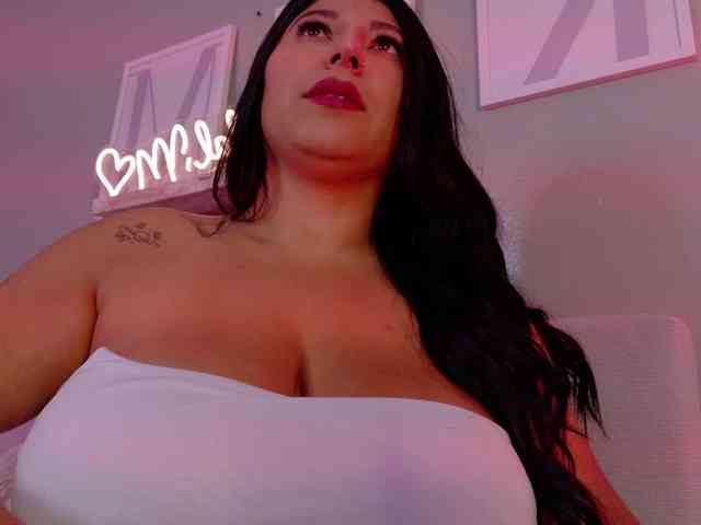 Kendalmiller webcam