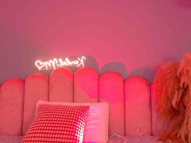 Kendalmiller webcam