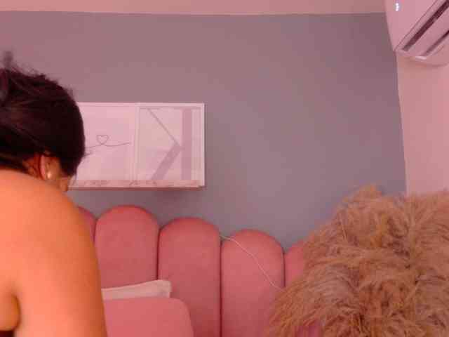 Kendalmiller webcam
