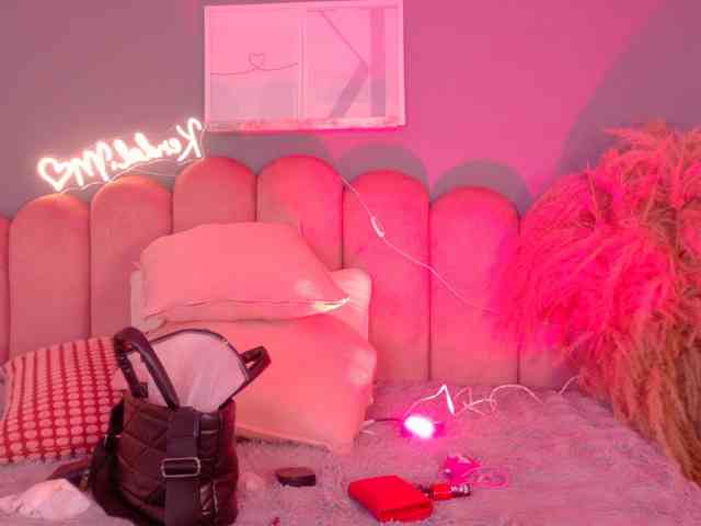 Kendalmiller webcam