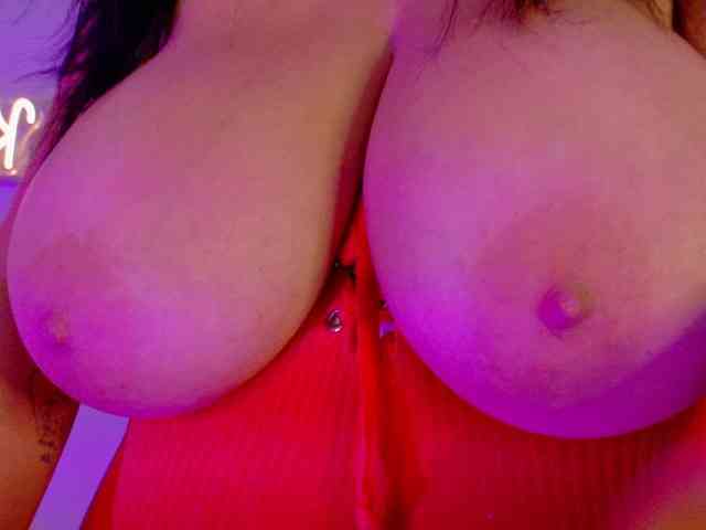 Kendalmiller webcam