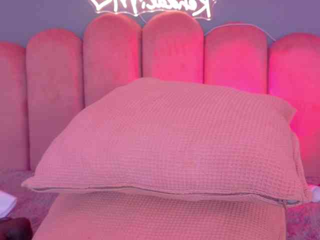Kendalmiller webcam
