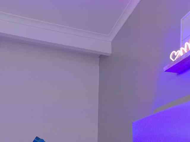 Kendalmiller webcam