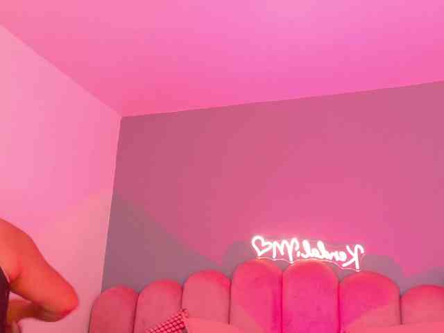 Kendalmiller webcam
