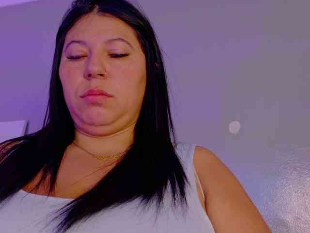Kendalmiller webcam