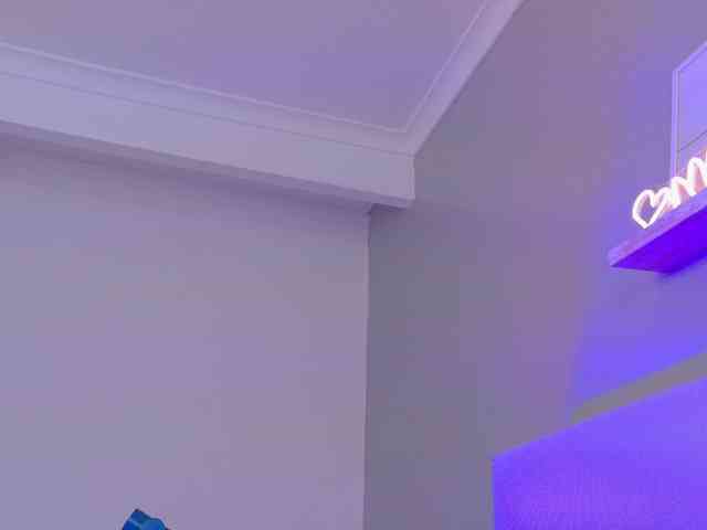 Kendalmiller webcam