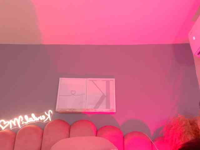 Kendalmiller webcam