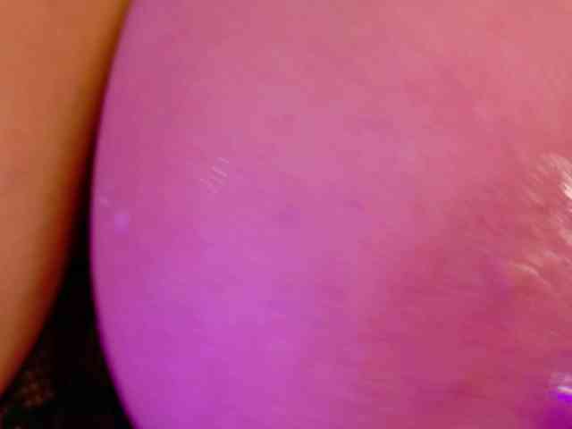 Kendalmiller webcam