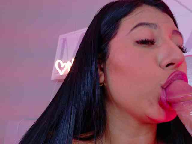 Kendalmiller webcam