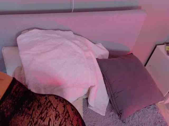 Kendalmiller webcam