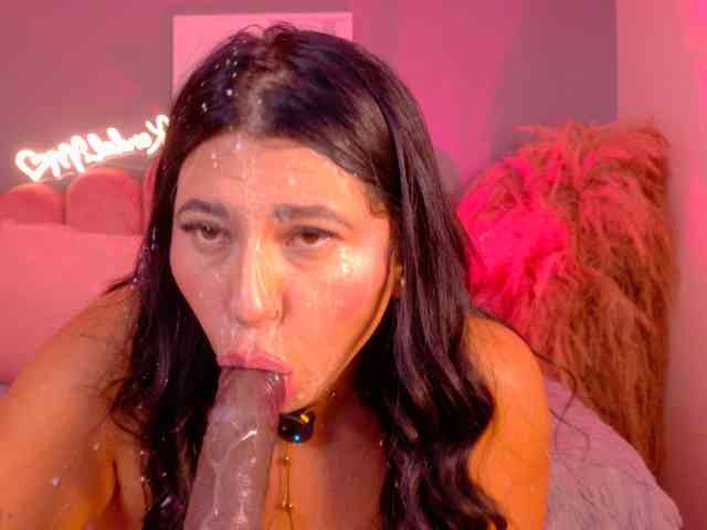 Kendalmiller webcam