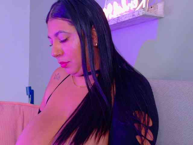 Kendalmiller Live Webcam on BongaCams
