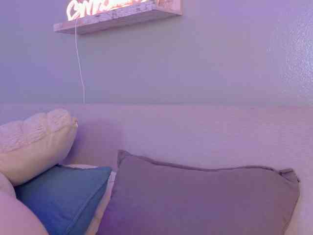 Kendalmiller webcam
