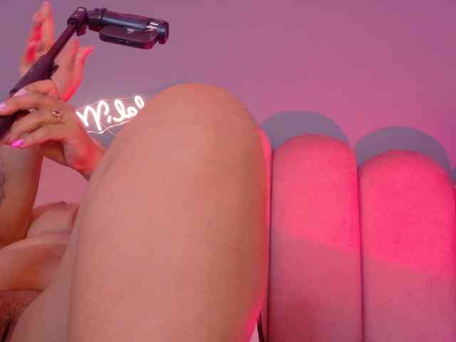 Kendalmiller webcam