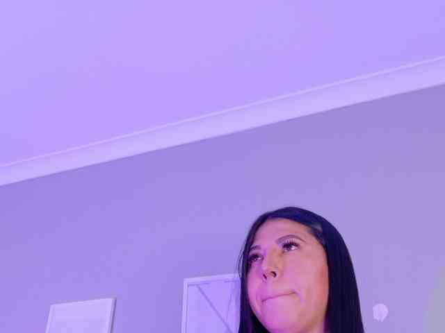 Kendalmiller webcam