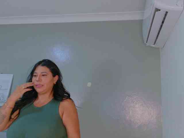 Kendalmiller webcam
