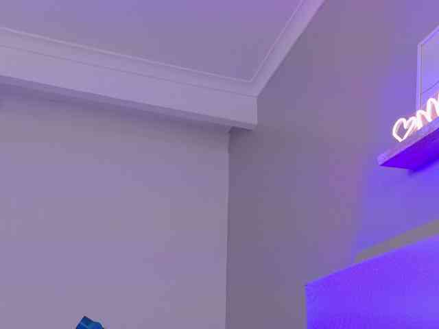 Kendalmiller webcam