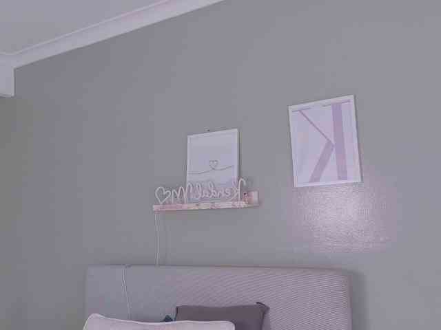 Kendalmiller webcam