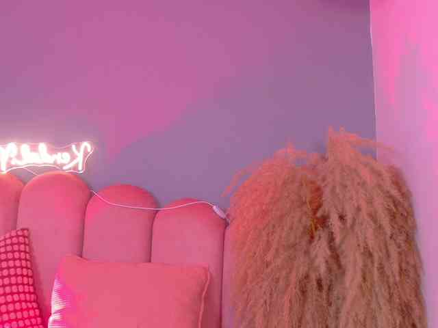 Kendalmiller webcam