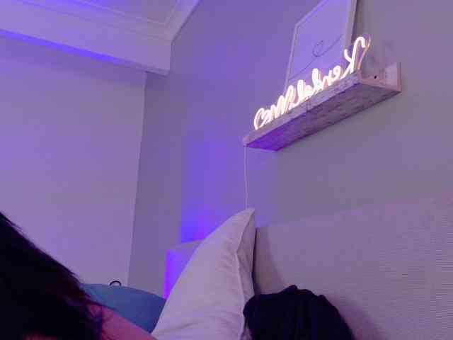 Kendalmiller webcam