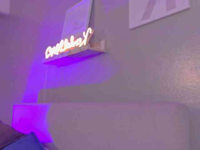 Kendalmiller webcam