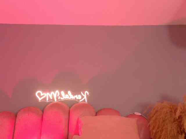 Kendalmiller webcam