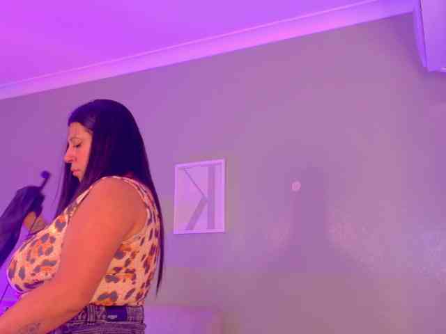 Kendalmiller webcam