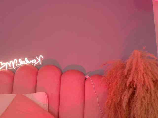Kendalmiller webcam