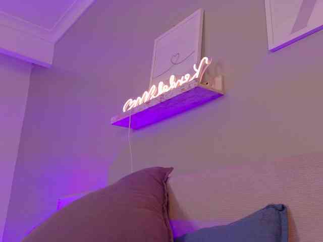 Kendalmiller webcam