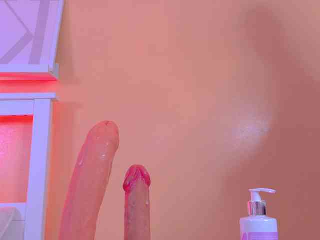 Kendalmiller webcam
