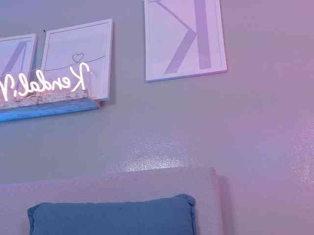 Kendalmiller webcam