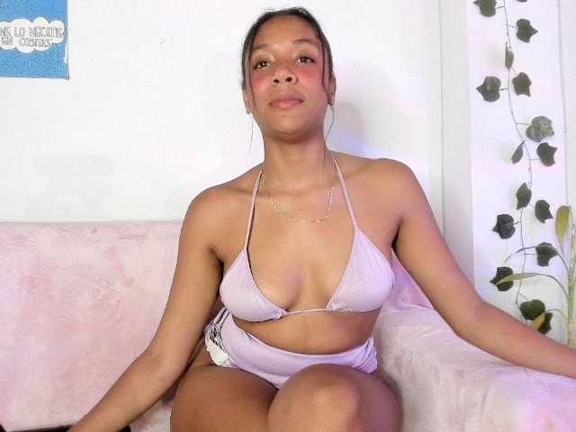 electrajones2 live cam on BongaCams