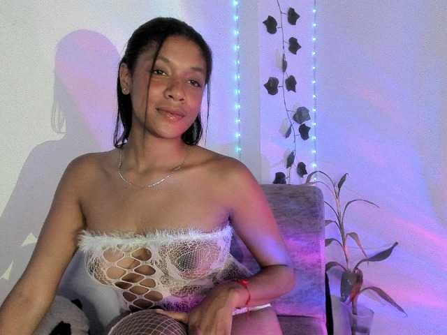 electrajones2 live cam on BongaCams