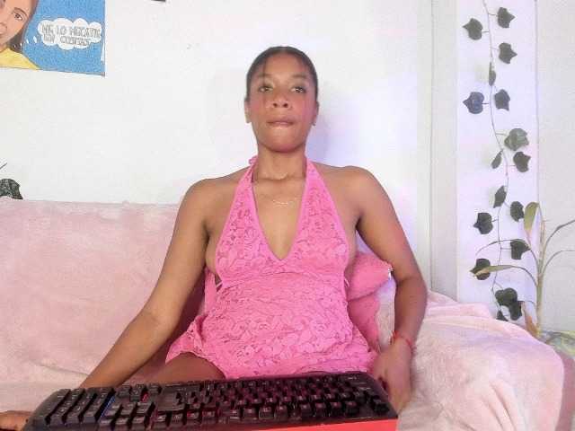 electrajones2 live cam on BongaCams
