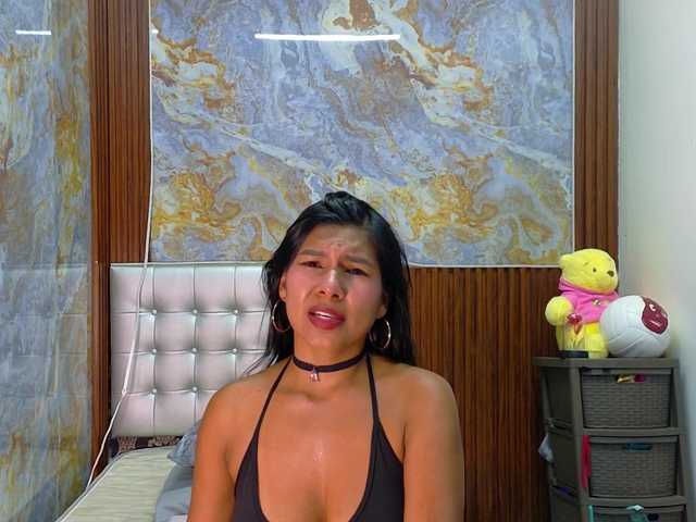 Mady29 live cam on BongaCams