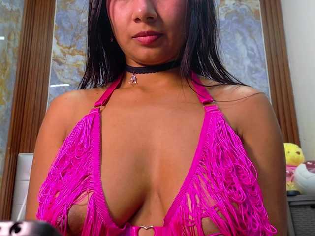 Mady29 live cam on BongaCams