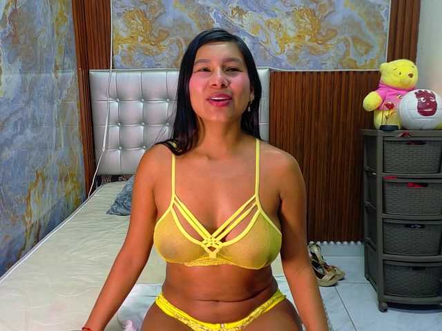 Mady29 live cam on BongaCams