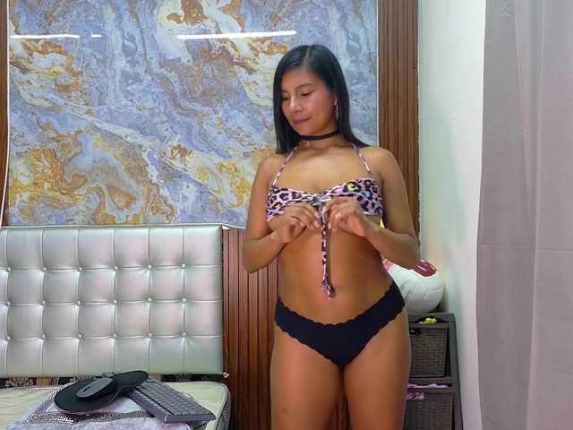 Mady29 live cam on BongaCams