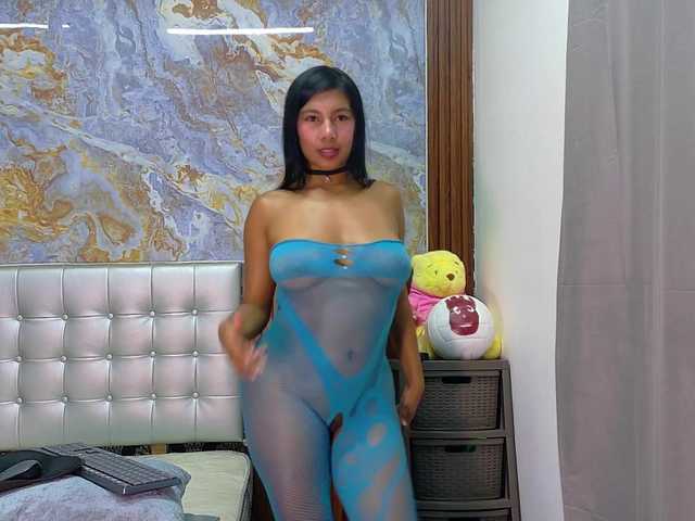 Mady29 live cam on BongaCams