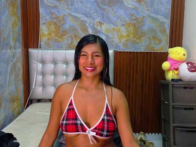 Mady29 live cam on BongaCams