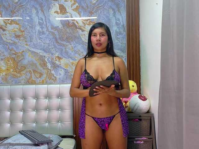 Mady29 live cam on BongaCams